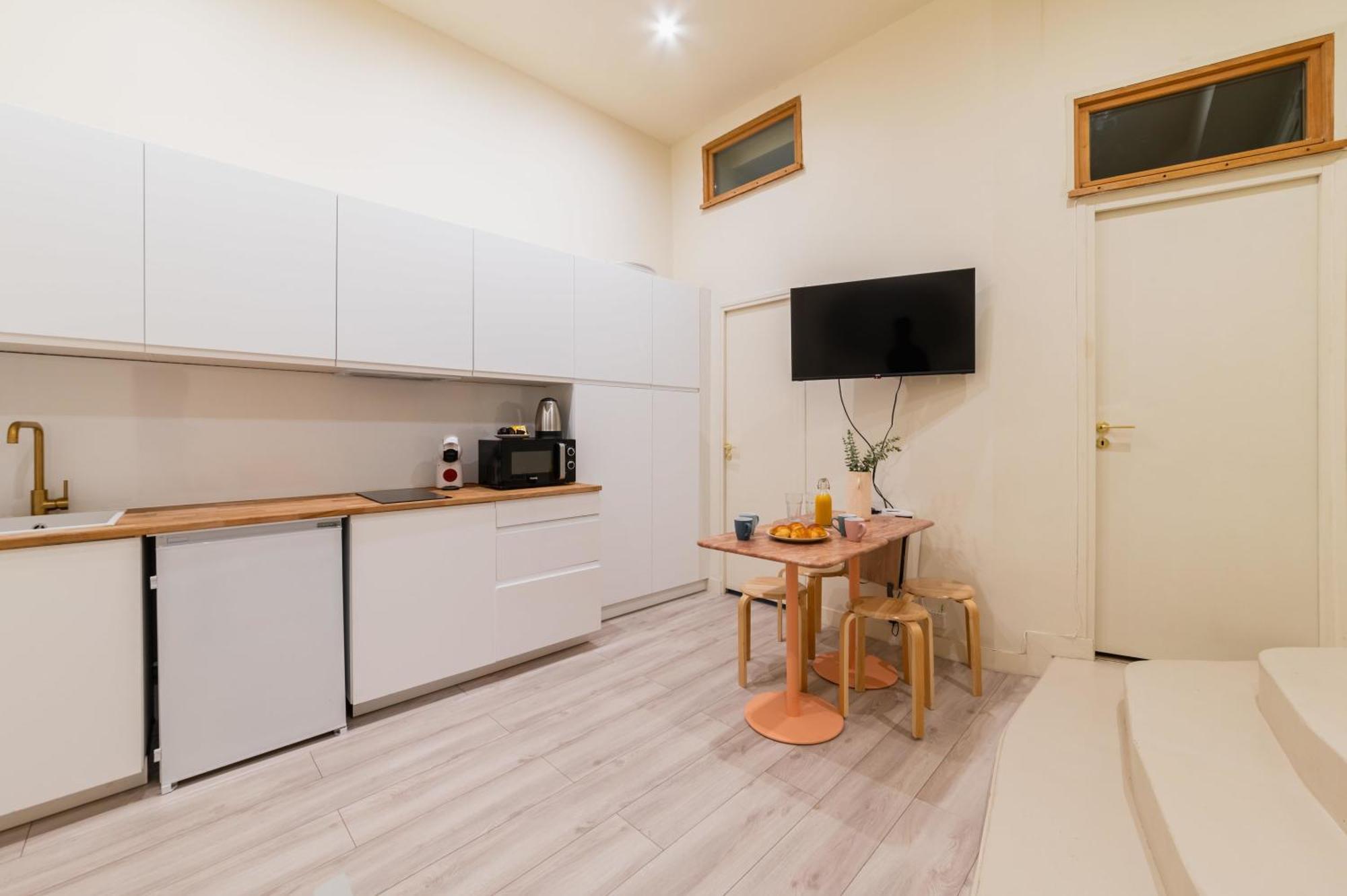 Charmant Appartement Moderne Haut Marais - 4P - Flat-Guest Paris Eksteriør bilde