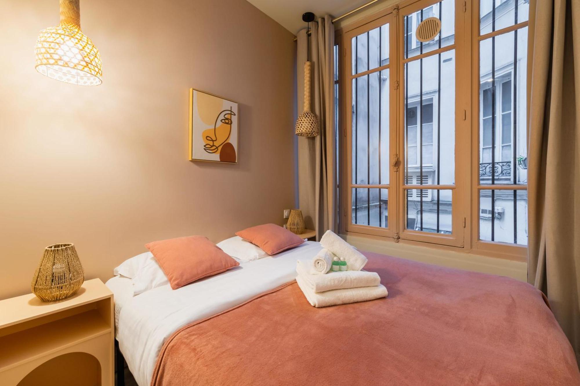 Charmant Appartement Moderne Haut Marais - 4P - Flat-Guest Paris Eksteriør bilde