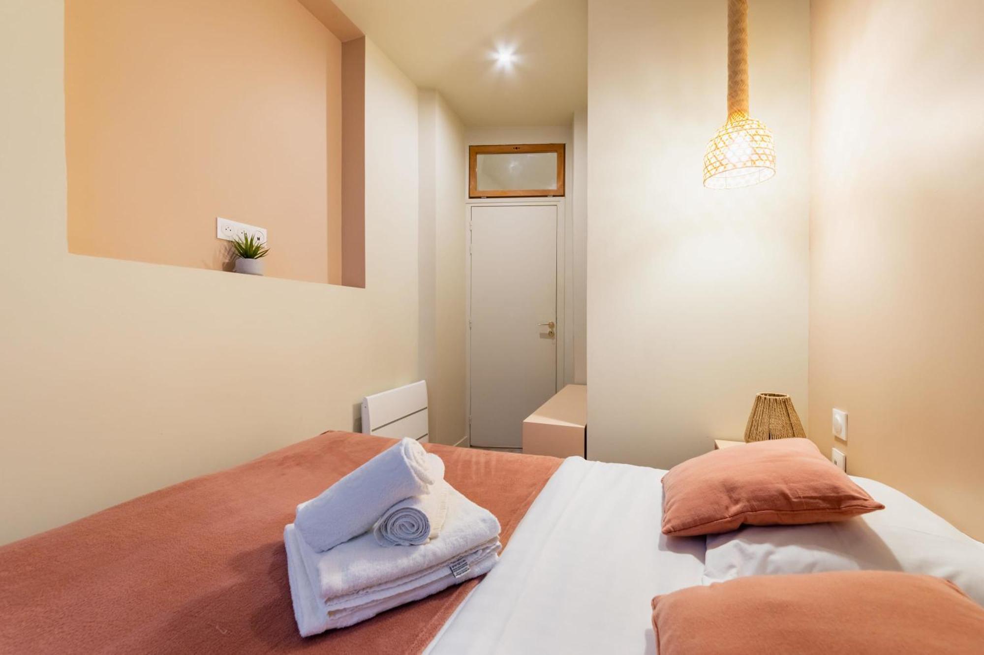 Charmant Appartement Moderne Haut Marais - 4P - Flat-Guest Paris Eksteriør bilde