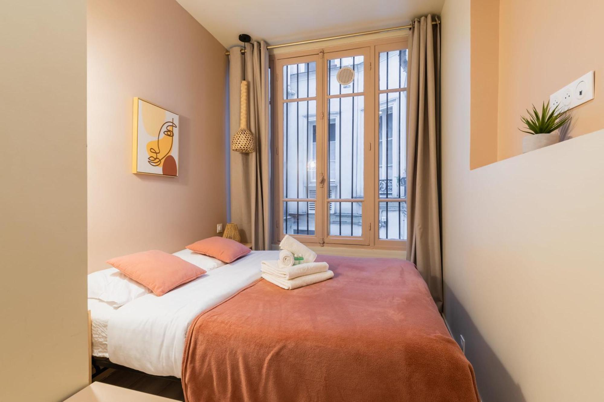 Charmant Appartement Moderne Haut Marais - 4P - Flat-Guest Paris Eksteriør bilde